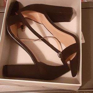 Hey. New day high heels shoes